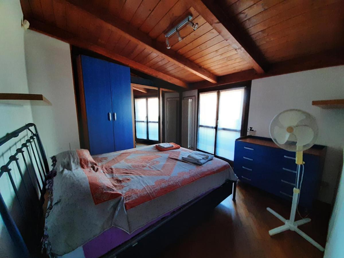 Casa Cavour Apartman Pesaro Kültér fotó